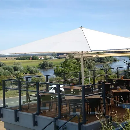 Mercure Dresden Elbland 4*