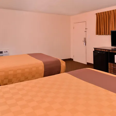 Mercure Dresden Elbland מלון ריזה