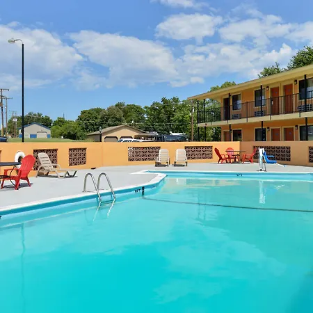 Mercure Dresden Elbland מלון