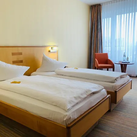 Mercure Dresden Elbland Hotel 4*