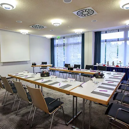 Mercure Dresden Elbland מלון ריזה