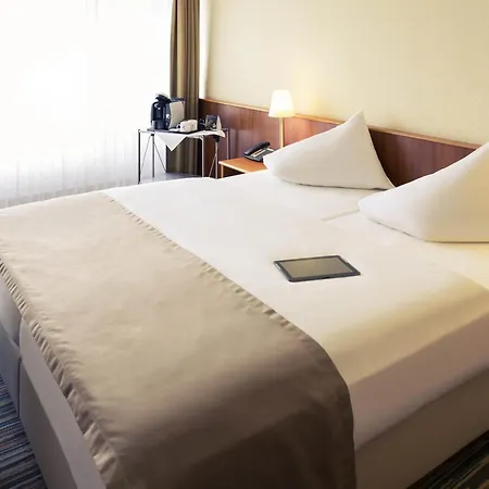 Mercure Dresden Elbland 4* ריזה