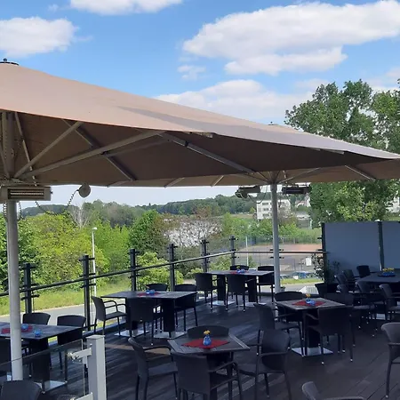 מלון Mercure Dresden Elbland 4*