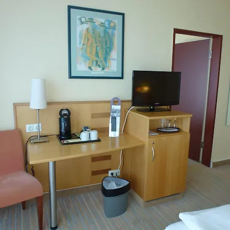 Mercure Dresden Elbland מלון