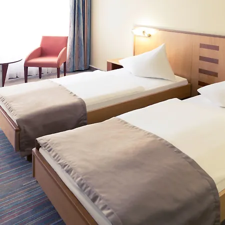 Mercure Dresden Elbland מלון ריזה