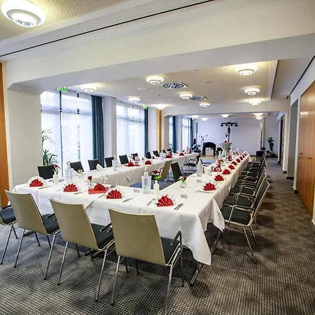 Mercure Dresden Elbland מלון