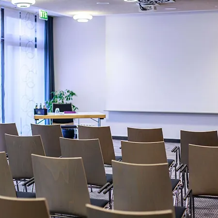 Mercure Dresden Elbland מלון 4*