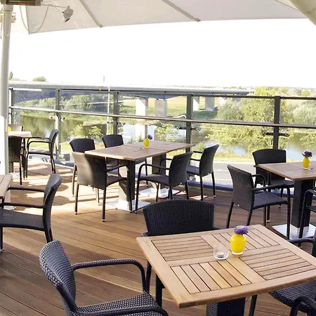 Hotel Mercure Dresden Elbland 4*