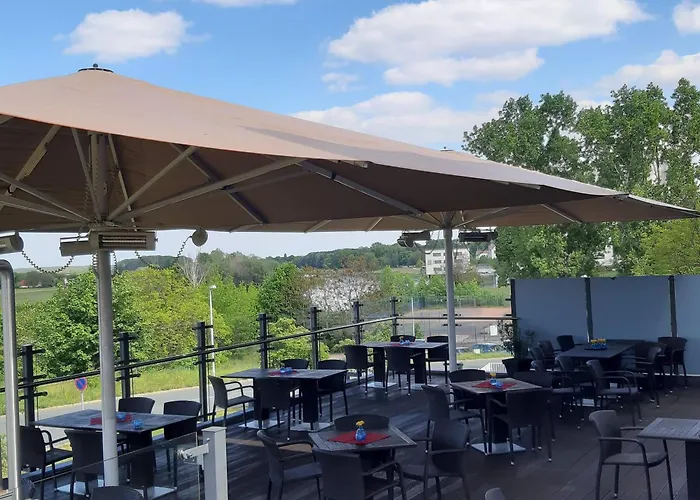 מלון Mercure Dresden Elbland 4*